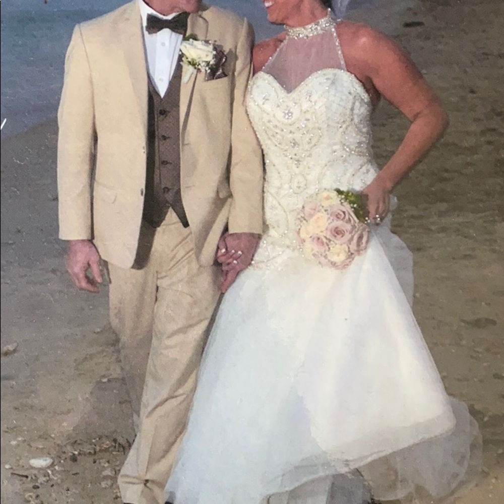 Wedding dress